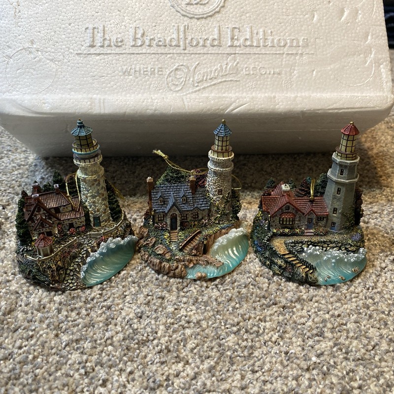 2000 The Bradford Edition Thomas Kinkade Illuminated Lighthouse Ornaments (3) 