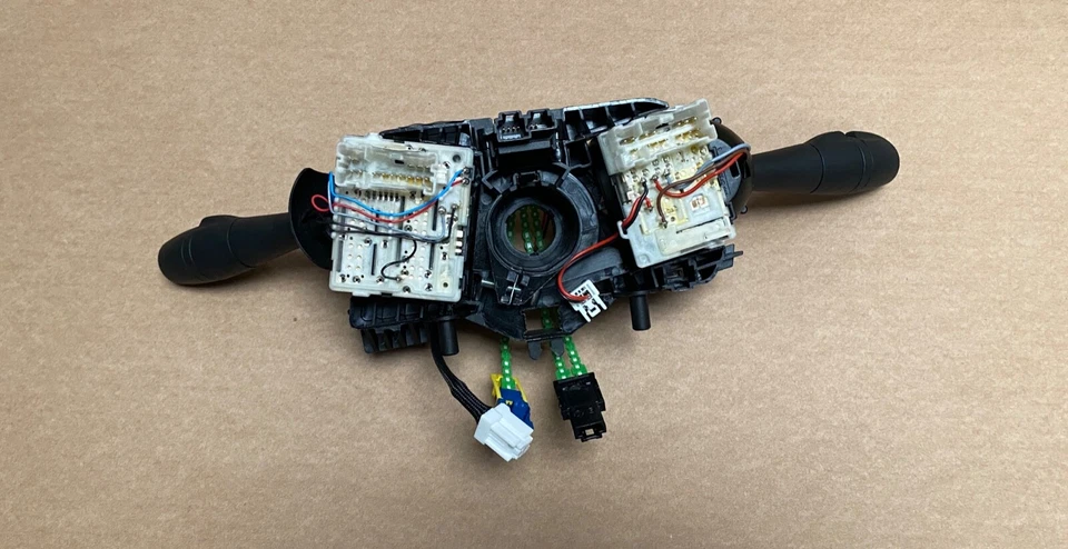 Control Under Steering Wheel Full Contactor Turning Renault Trafic III - Image 2 of 3