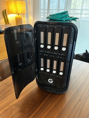 G Speed Studio XL 8-Bay Thunderbolt 2 RAID Storage Tower