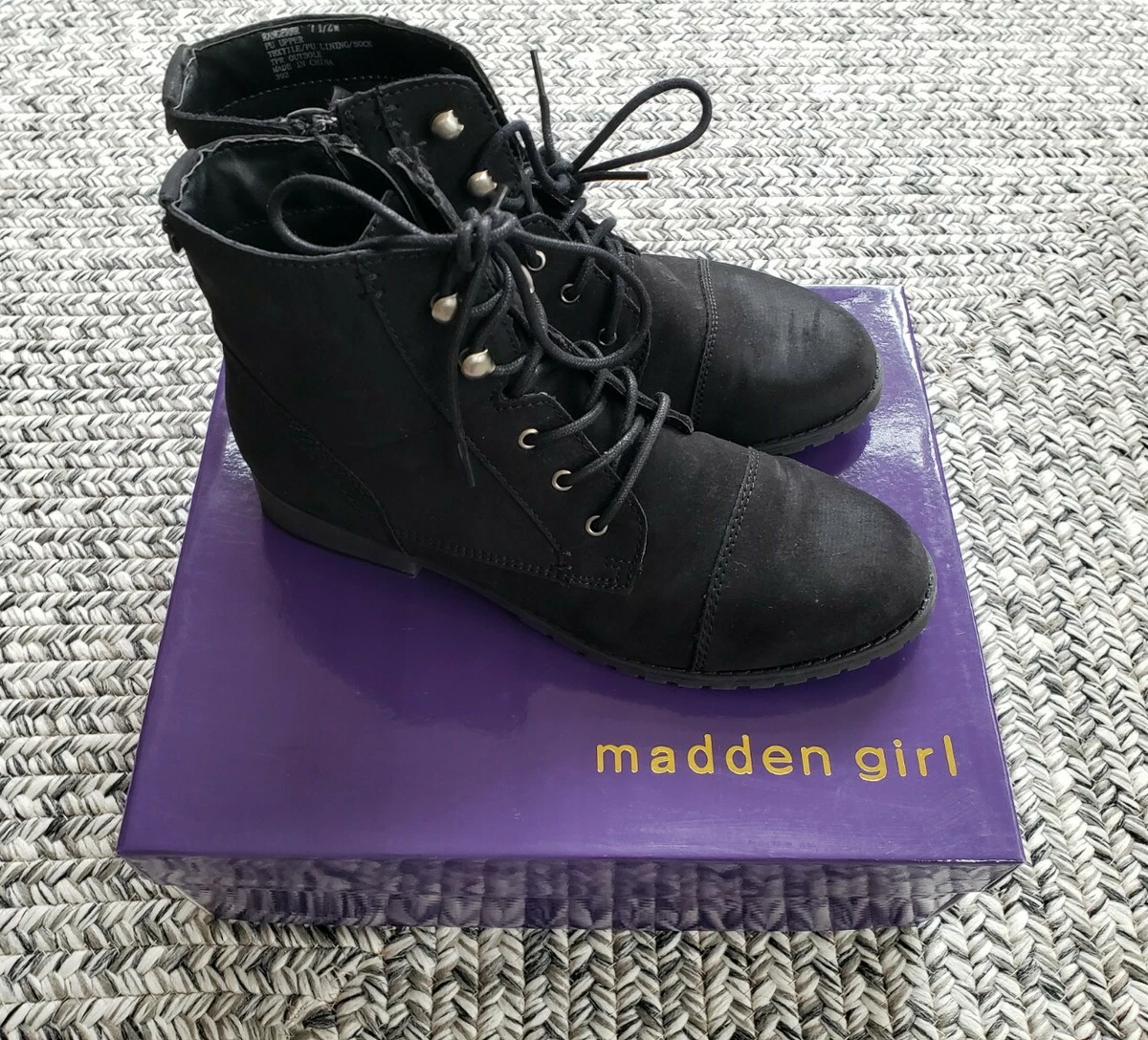 Madden Girl Black Boots Lace Up w Zipper Size 7.5 w Box
