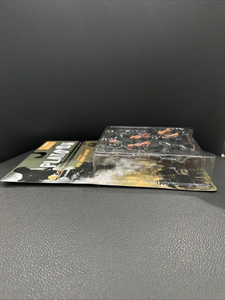 The Ultimate Soldier XD Platoon Movie “PVT. Chris Taylor “ Charlie Sheen 1:18 - Image 4 of 4