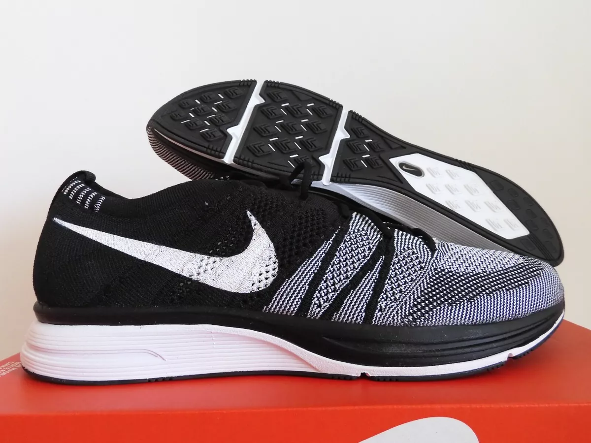 Nike Flynit Trainer+ Black White