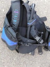 Compensateur de flottabilité extrême Dacor noir et bleu plongée sous-marine BCD