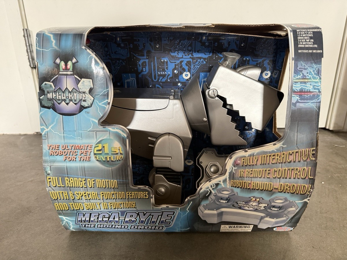 WOW Wee Original Mega-byte The Hound Droid Robot Vintage 1999 No