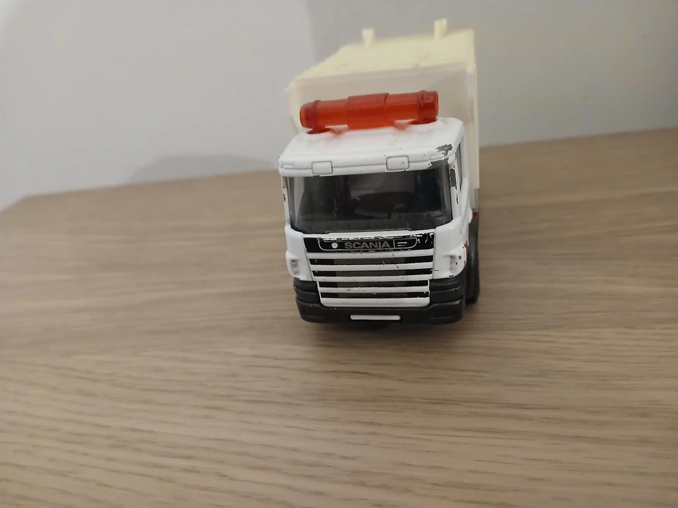MAJORETTE CAMION SCANIA BENNE A ORDURES PUB VEOLIA N°3037 1/37 - Photo 2/4