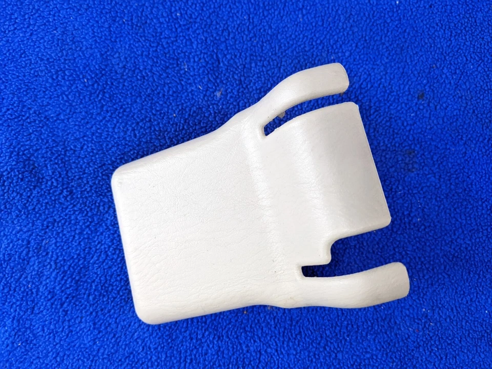 *КОЛИЧЕСТВО 1* бежевый желтовато-коричневый lx470 2-й ряд сиденье трек крышка пассажира справа 1998-2007 - Изображение 3 из 4