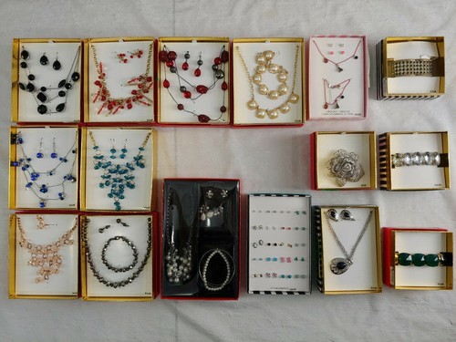 Nuovo Lotto Confezione 16 Big Box Negozio Gioielli Orecchino Collana Bracciale Spilla 500 - Foto 12 di 12