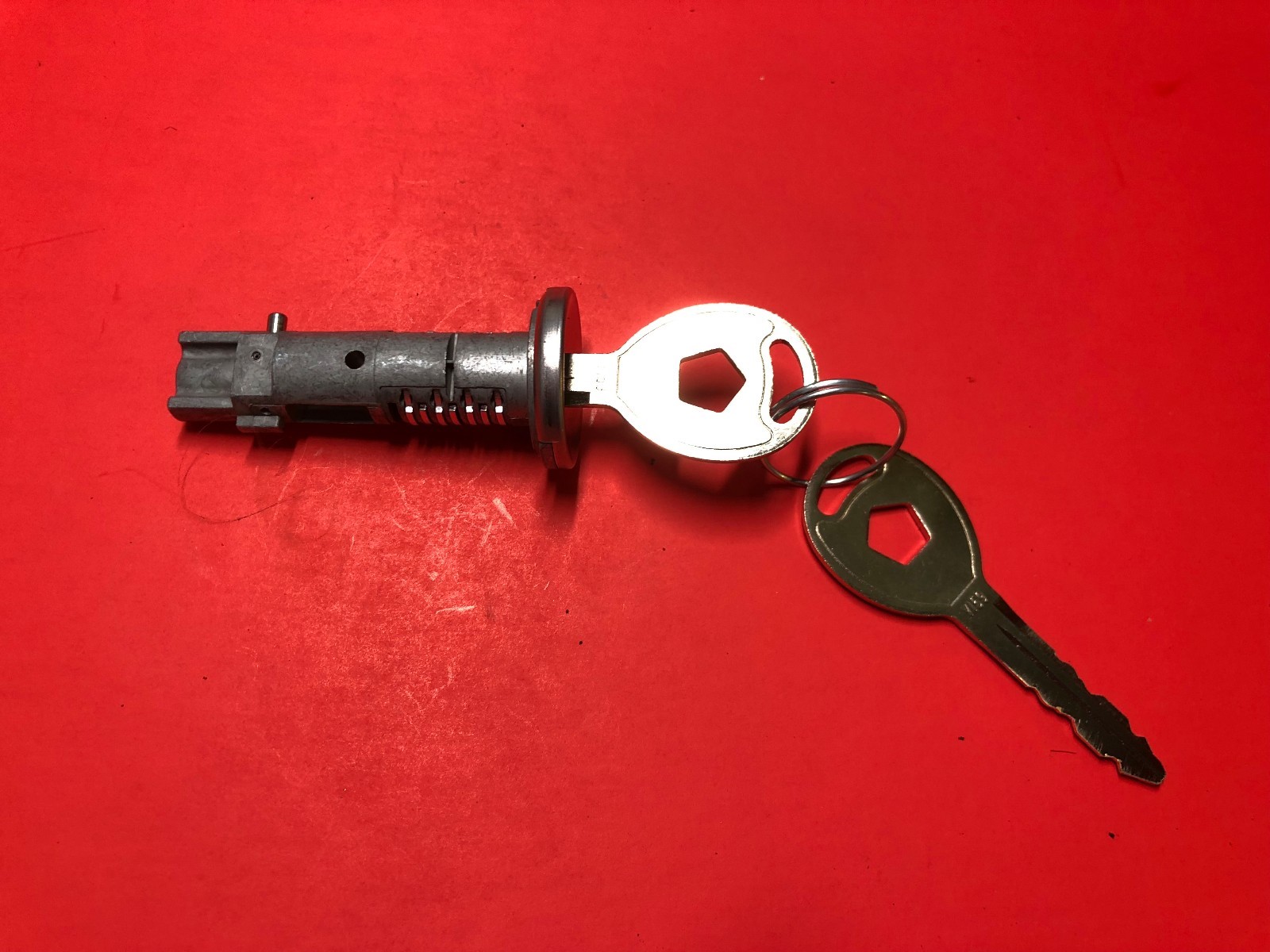 20062011 CHRYSLER PT CRUISER IGNITION LOCK CYLINDER 2 KEYS NEW OEM
