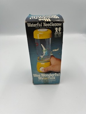 Tomy Waterful Needlenose Dolphin Wee Wonderful 7026 w box Water Toy Vintage