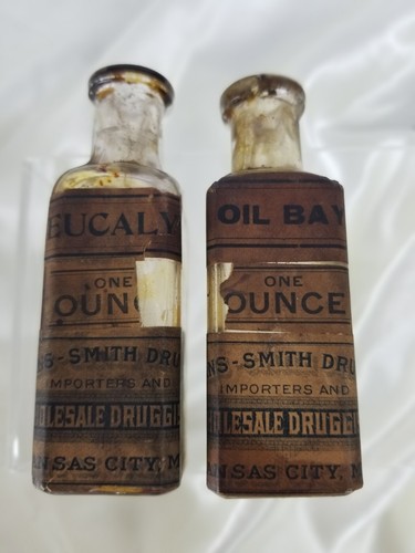 3 mini botellas antiguas transparentes de medicina - Imagen 4 de 10