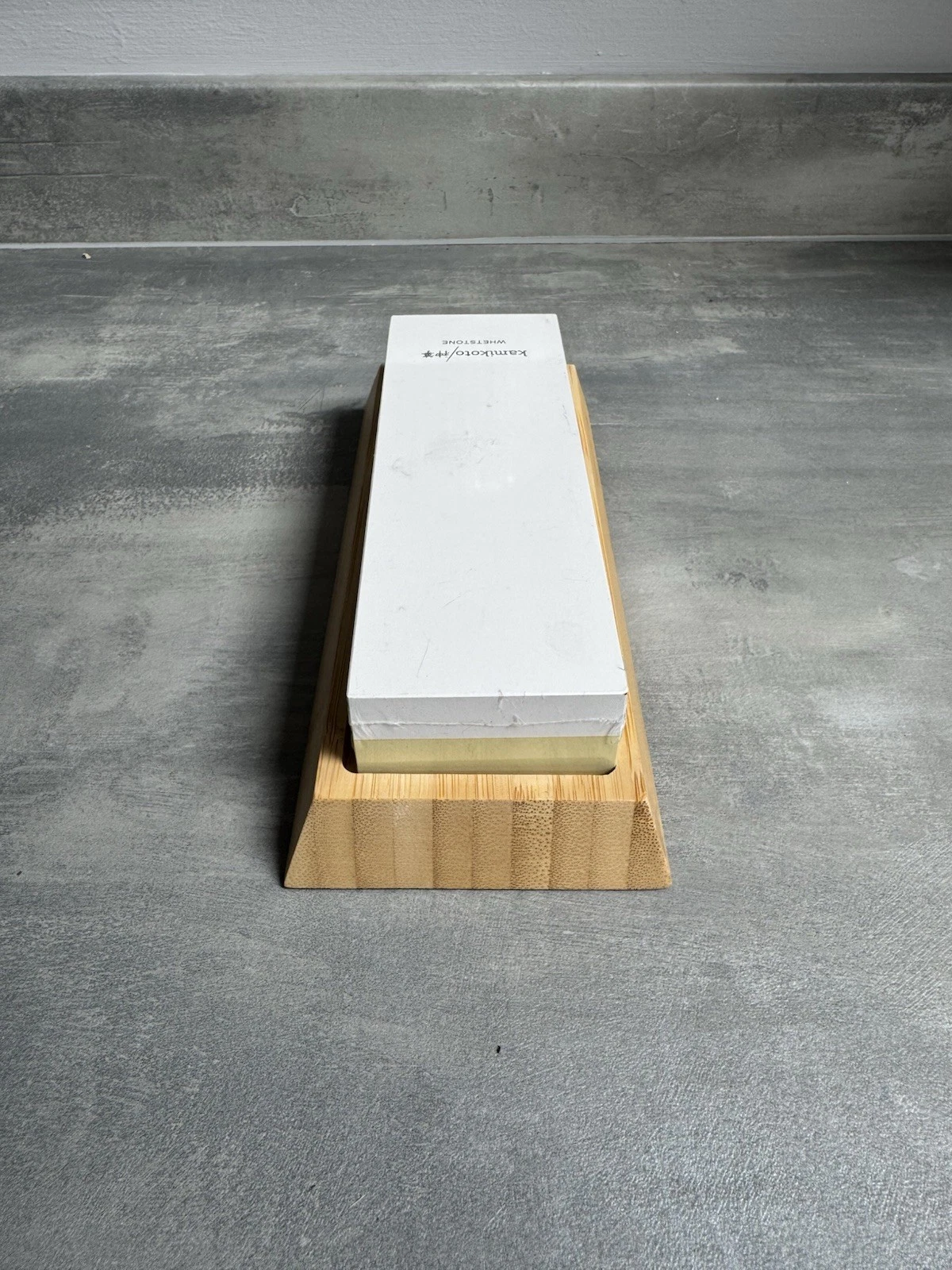 Kamikoto Toishi Sharpening Whetstone 1000/3000 Bamboo Stand Brand New 3