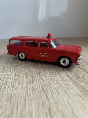 DINKY Toys Fire Chiefs Car Nash Rambler in Red Model no 257 Vintage, Near Mint