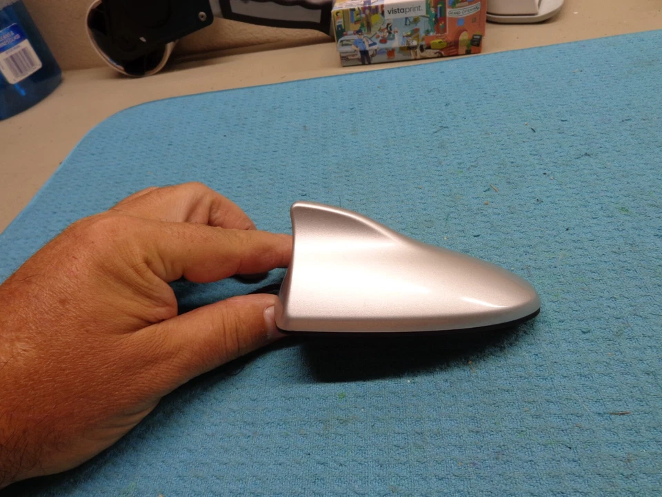 ANTENA RADIO SATÉLITE INFINITI Q40 15 K23 PLATA LÍQUIDO PLATINO Foto 2 de 4