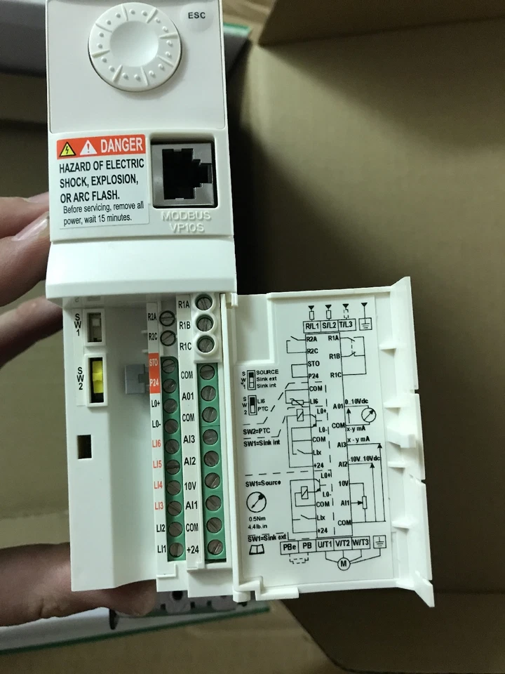 Schneider ATV32H0118M2 NEW! AC Speed Drive controller - Image 4 of 4