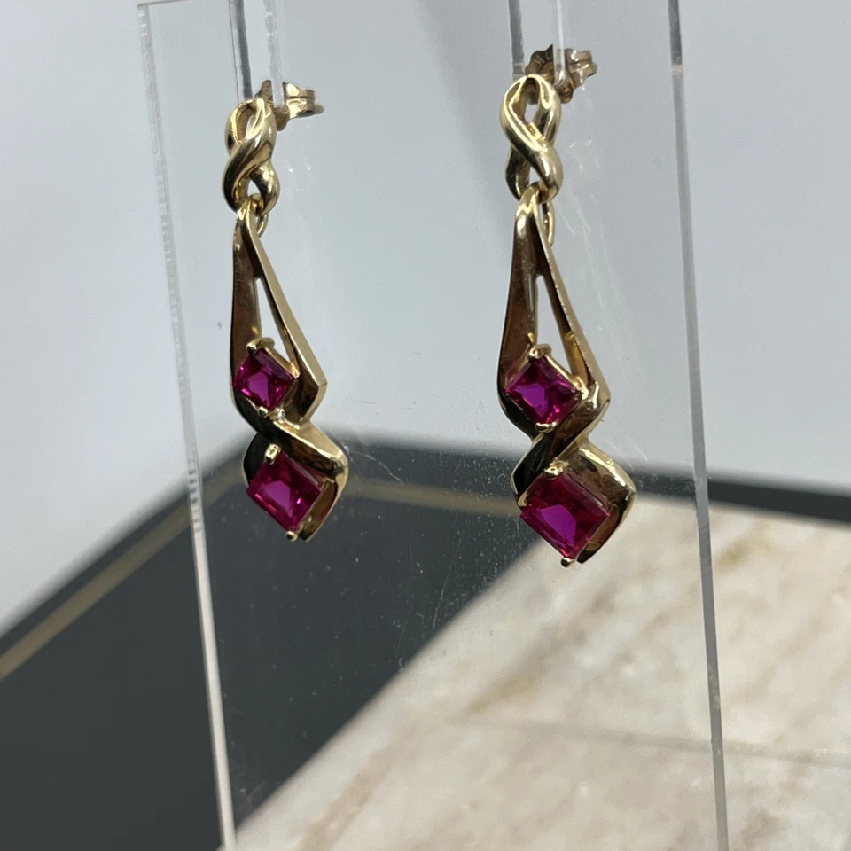 4g Designer GRT Estate 10k solid yellow gold ruby earrings dangle 1.5”  Vintage - Image 2 of 4