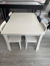 Pottery Barn kids Carolina Play Table & 6 chairs