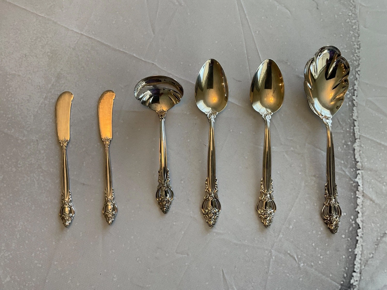 Empress 1981 International Silverplate Serving Spoon & Knife Set Of 6 Flatware