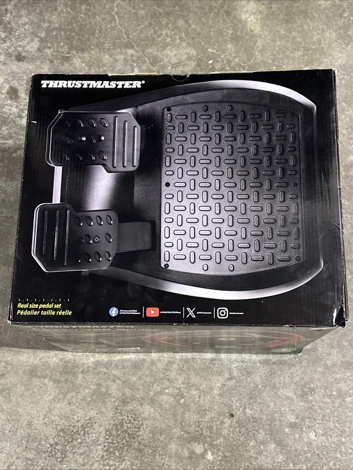 Thrustmaster - Ferrari 458 Spider Racing Wheel for Xbox One - Black/Red/Yellow - Image 4 of 4