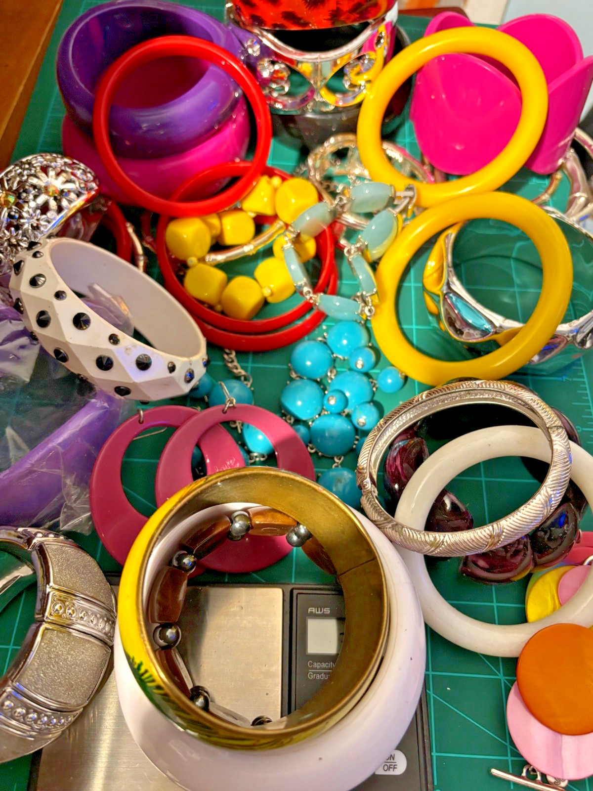 bracelets bangles mixed media bakelite? peace sign - image 5