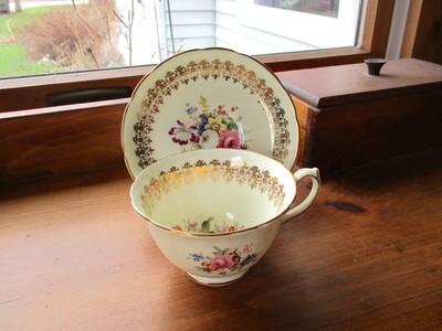 VINTAGE HAMMERSLEY ENGLISH BONE CHINA WILDFLOWER CUP & SAUCER