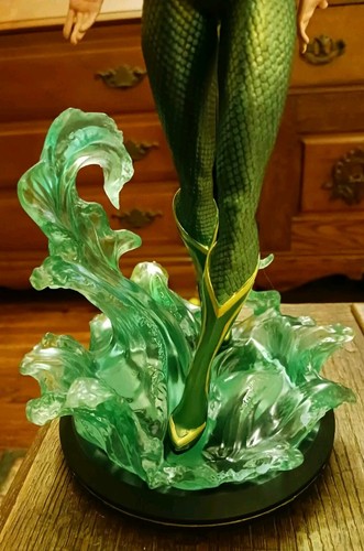 DC Cover Girls MERA LE STATUE by Joelle Jones DC Collectibles # 1134/5000 NIB - Picture 5 of 23