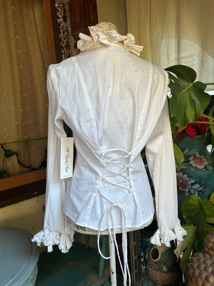 NUEVO Sexy Corsé Blanco Top Volantes Camisa Esmoquin Larga Pequeña Renacimiento Colleen López Foto 2 de 4