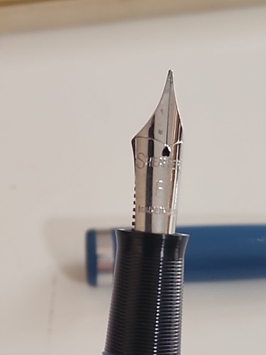 Sheaffer Blue Vintage Fountain Pen - Picture 7 of 20