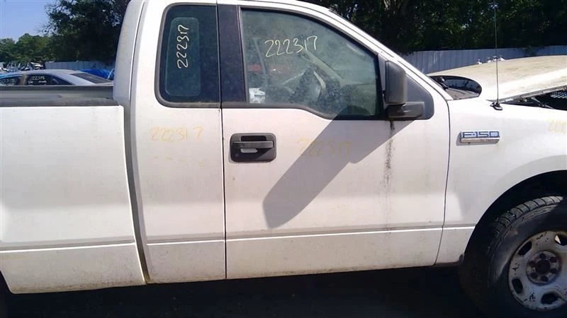 Coolant Reservoir Fits 04-08 FORD F150 PICKUP 680773 - Image 2 of 4