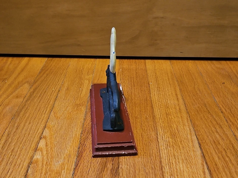 Vintage Cast Iron White Cat Nutcracker On Wooden Base - Image 4 of 4