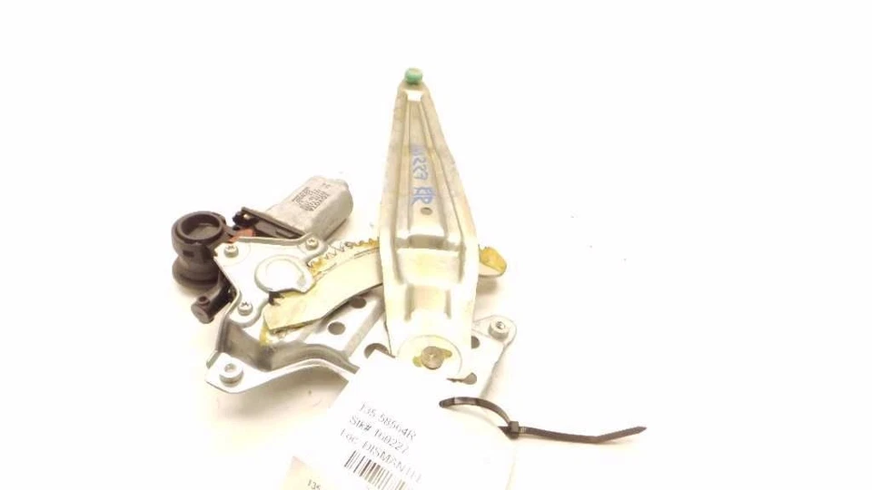 03-08 TOYOTA COROLLA LE PASSENGER SIDE REAR DOOR WINDOW REGULATOR  - Image 3 of 4