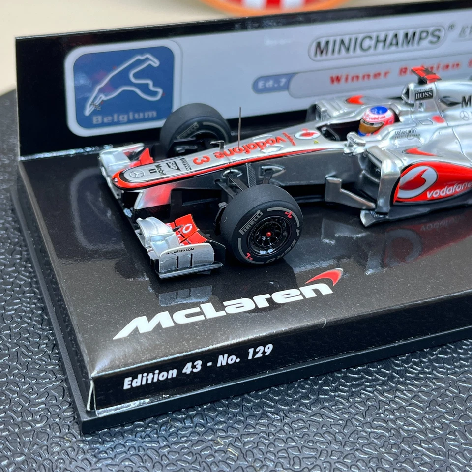 MINICHAMPS 1/43 McLaren MP4-27 Jenson Button #3 Winner Belgian GP 2012 - Image 3 of 4