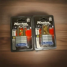 Lot Of 2-Master Lock Padlock Door Lock 3DLF 1-1/2"  Shackle Laminated Padlock