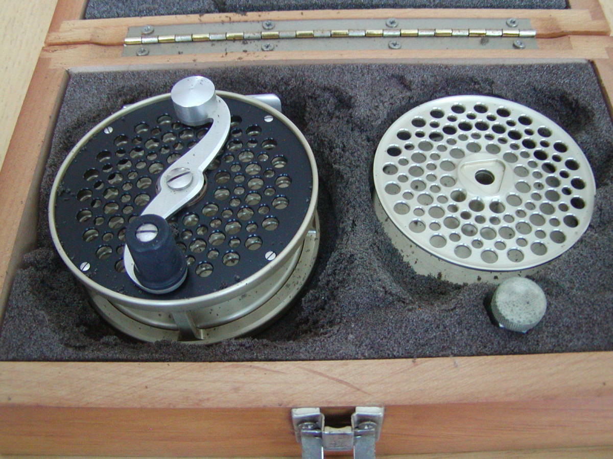 did winston make fishing reels Winston, R.L. - Vintage Fly Reel - 3/4 Winston Air Salt: A Timeless,