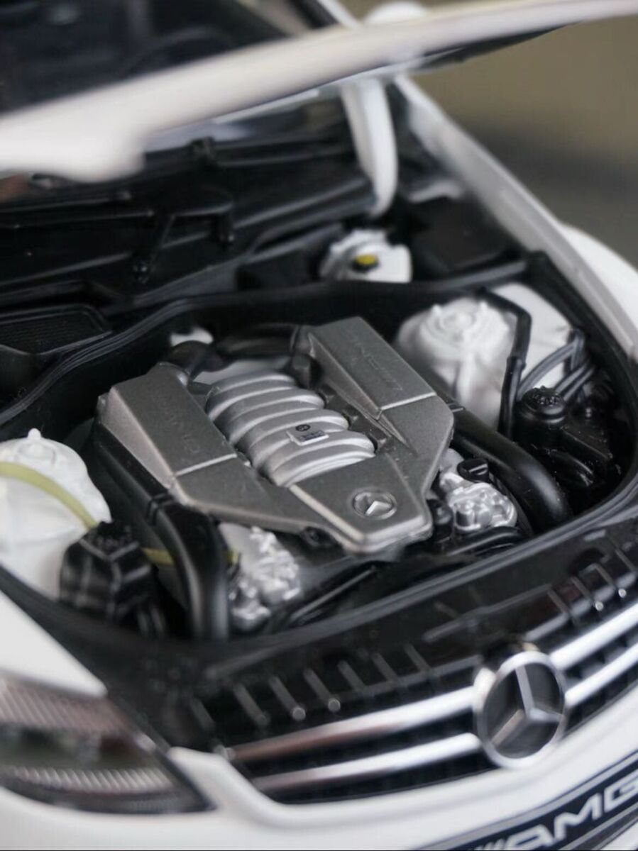 RARE 1/18 AUTOart Mercedes-Benz CL63 AMG (White) CL-Klasse RARE 1/18 AUTOart Mercedes-Benz CL63 AMG (White) CL-Klasse