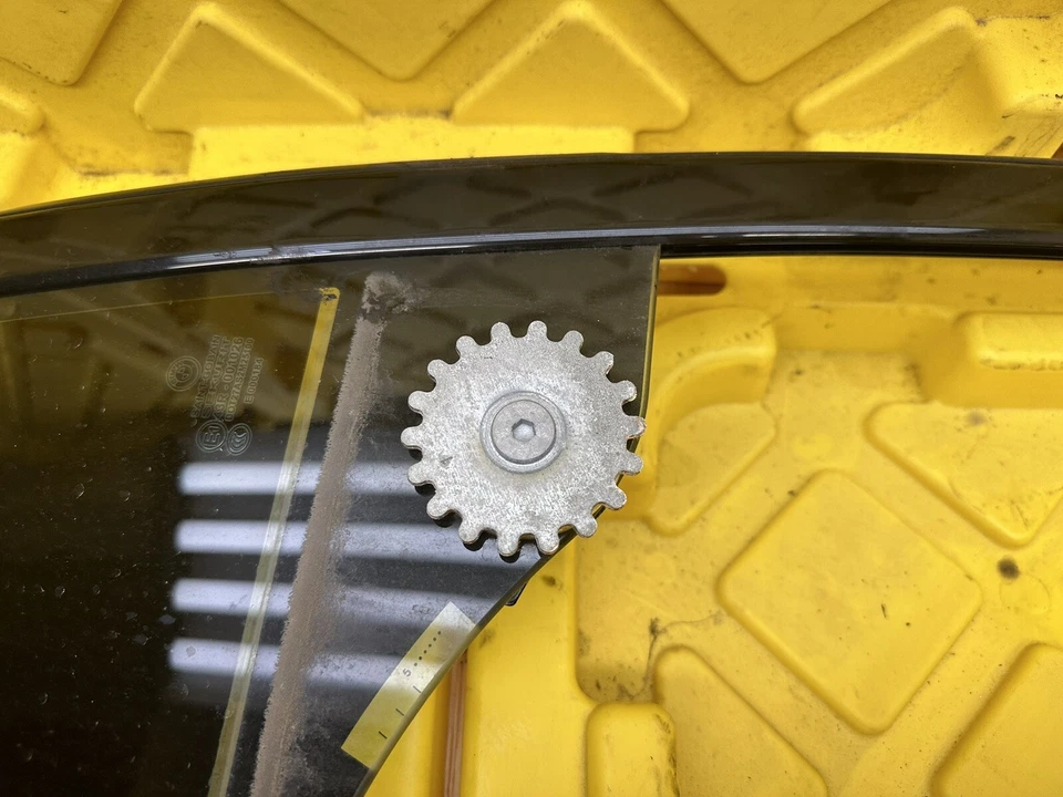 BMW 650i 640i F06 2013-2019 trasero izquierdo lado del conductor cuarto de vidrio ventilación OEM Foto 2 de 4