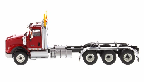INTERNATIONAL HX620 DAY CAB TRIDEM TRACTOR RED 1/50 DIECAST MASTERS 71008 - Picture 3 of 5