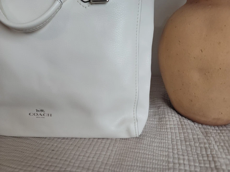 Coach White Leather Derby Tote Bag EUC Used 1x Floral Interior Pristine - Image 4 of 4