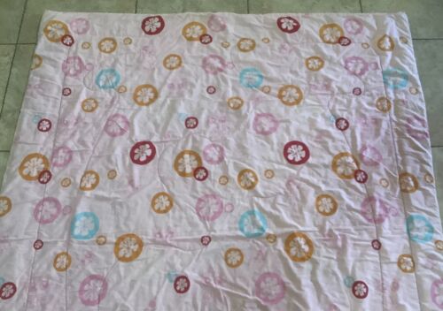 Littlest Pet Shop Reversible Comforter Blanket 83.5" L x 63.5" W Yellow Pink - Picture 5 of 6