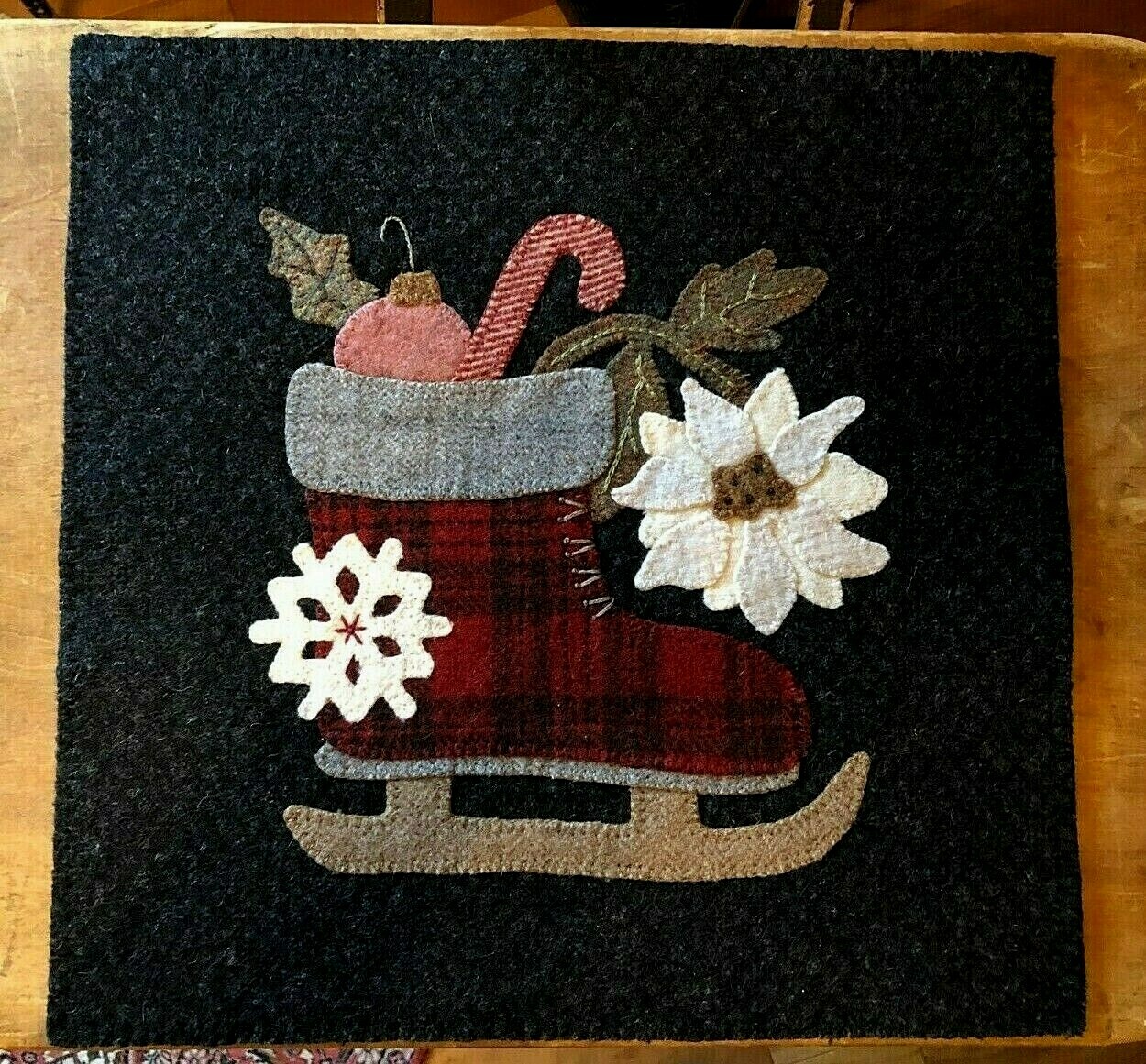 WOOL APPLIQUE KIT "HOLIDAY SKATE" BUTTERMILK BASIN eBay