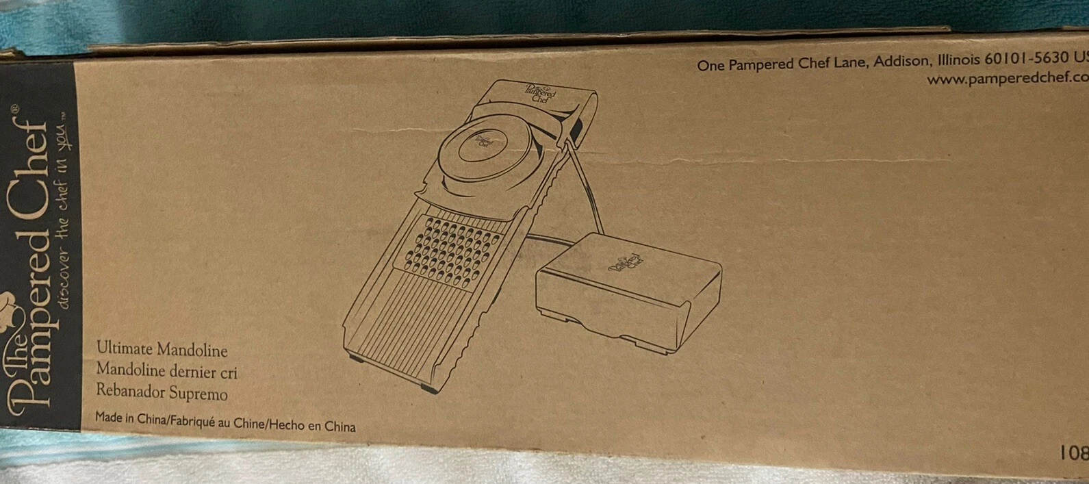 Pampered Chef Ultimate Mandolin Slicer Grater #1087 & blade case/No Insert.