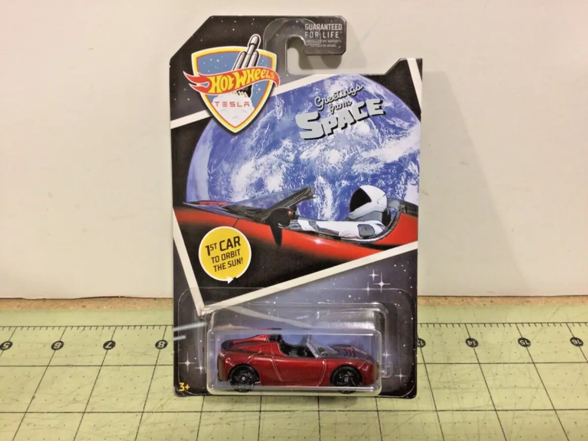 Hot wheels 08 hotsell tesla roadster space