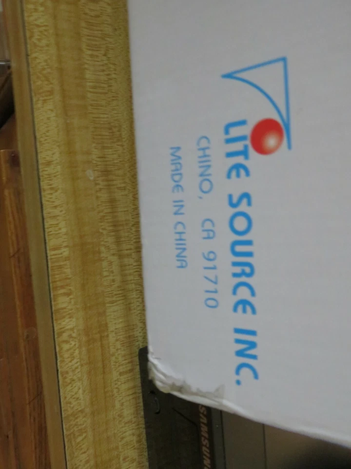 Lite Source Banker LS-224PB 台灯 — 第 3/4 张图片