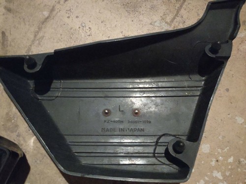 Kawasaki KZ400H Left and Right Sidecover KZ-400H 36001-1070 36001-1071 - Picture 6 of 12