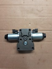 John Deere Re583532 Used Oem Steering Controller