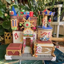 Lemax Caddington Christmas Village The Merry Music Box Animated Lightup Boxed