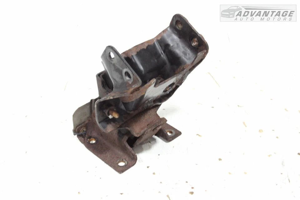 2003-2007 HUMMER H2 6.0L FRONT RIGHT SIDE ENGINE MOTOR MOUNT SUPPORT BRACKET OEM - Image 3 of 4