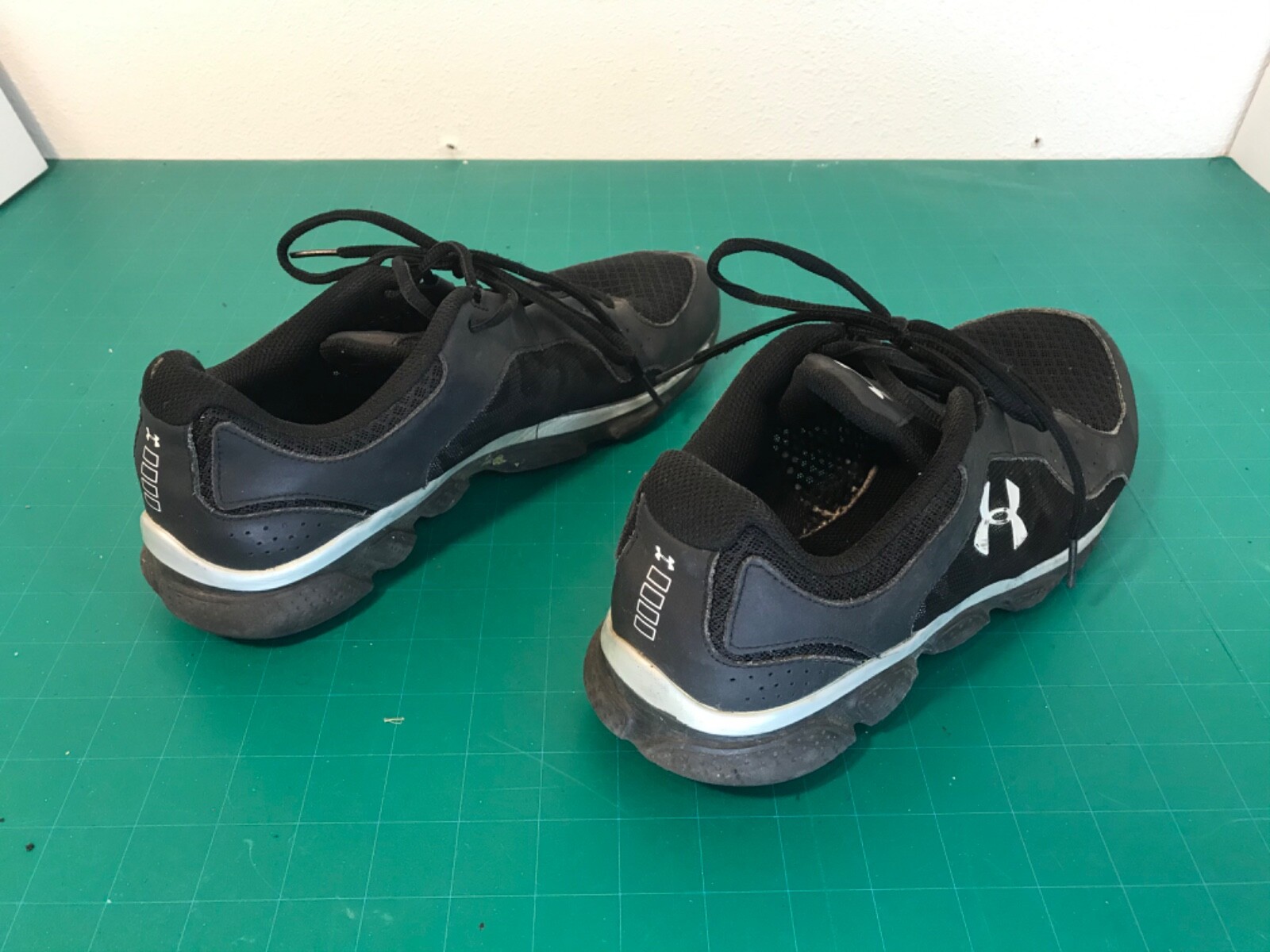 RARE Under Armour, Sz 10   1242976-001, Ua Micro G Assert Iv 6 image 3