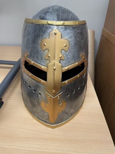 Medieval Knight Helmet Crusader Costume Accessory - Halloween Party Silver Gold - Afbeelding 1 van 8
