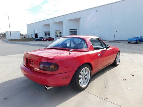 1990 Mazda MX-5 Miata - Picture 11 of 12