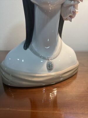 RAVISHING LLADRO #4668 